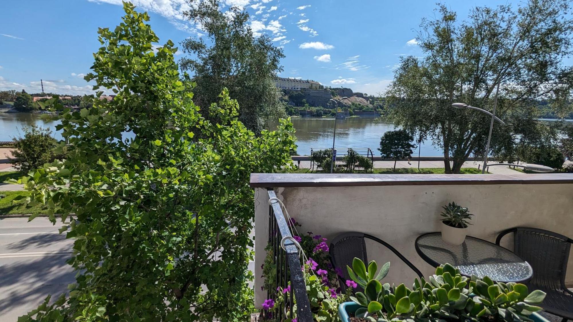 Center, Private Garage, Danube & Fortress, 3 Bdrm 2 Bath Νόβι Σαντ Εξωτερικό φωτογραφία